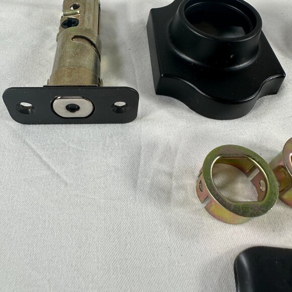 Amazon Basics Single Cylinder Deadbolt Grade-3 Security Door Lock – Matte Black - Picture 2 of 8